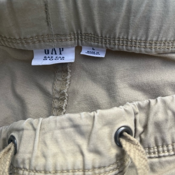 gap khaki joggers - Picture 3 of 3